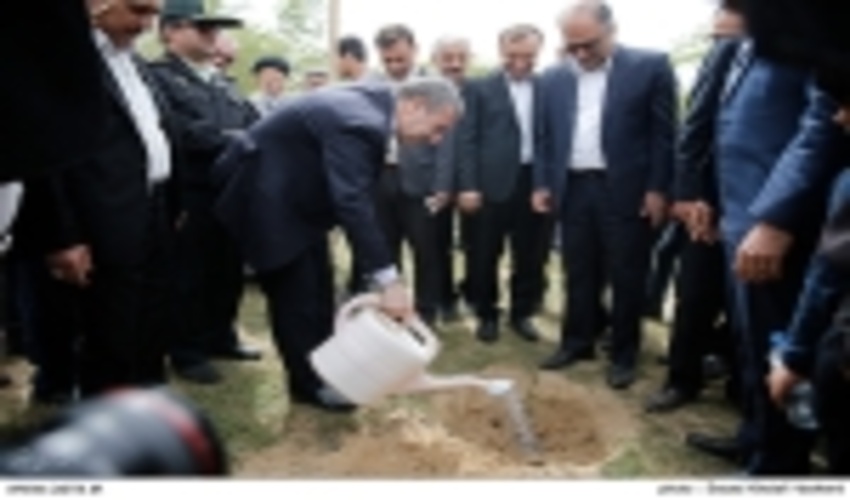 استاندار بوشهر یکی از برنامه‌ها و اولویت‌های مهم در مجموعه جهاد کشاورزی و منابع طبیعی استان، توجه ویژه به برنامه‌های آبخیزداری است