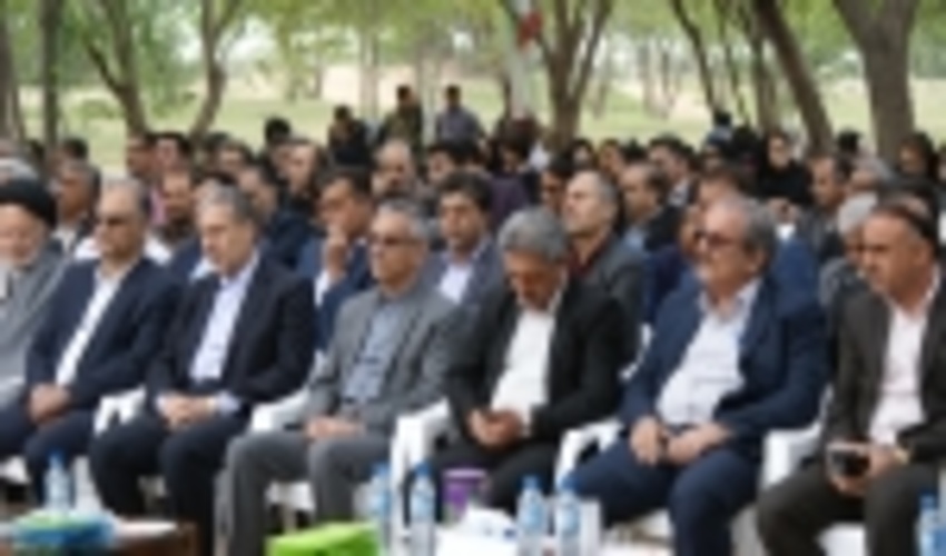 بوشهر - مدیرکل منابع طبیعی و آبخیزداری استان بوشهر گفت: ۷۶۰ سازه آبخیزداری در استان بوشهر احداث شد.