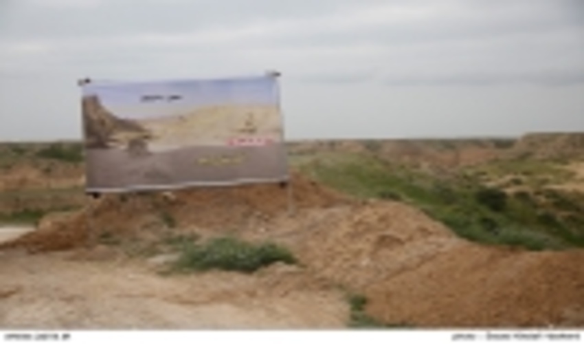 سازه بند خاکی دره امیری در حوزه آبداری شهرستان دیلم کلنگ زنی شد.