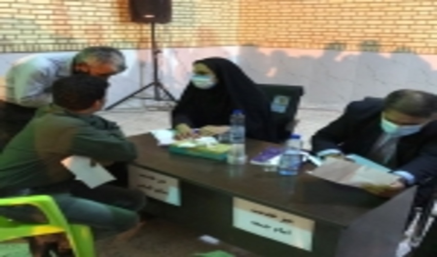 برپایی  میز خدمت با حضور مسئولین جهت بررسی مسائل و مشکلات اهالی  روستای اباد شهرستان تنگستان 