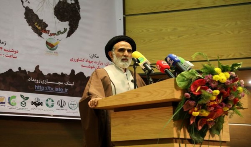  خاک و آب امانت الهی و میراث تمدنی کشور هستند