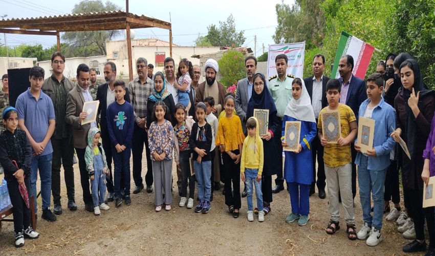 تجلیل از دانش آموزان برتر کارکنان منابع طبیعی و آبخیزداری بوشهر 