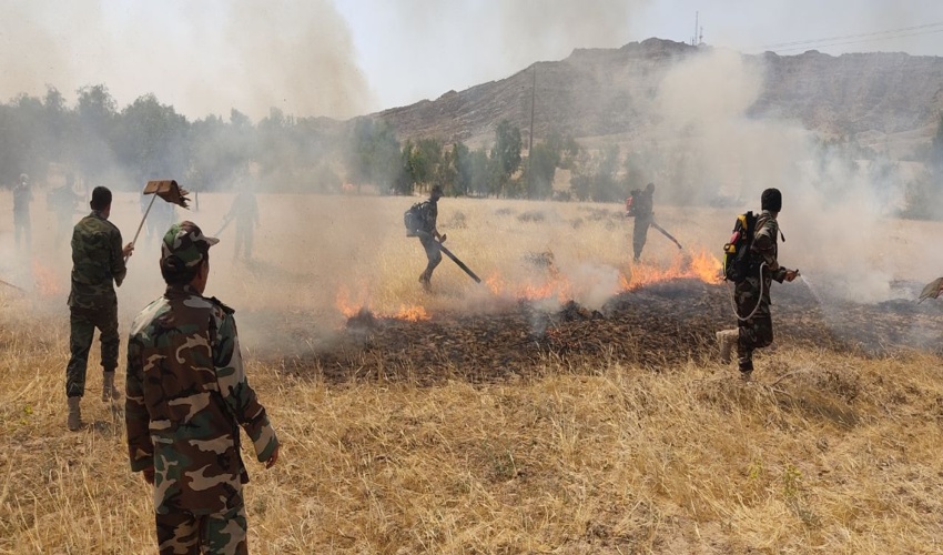 مانور اطفا حریق در بخش بوشکان شهرستان دشتستان به هدف آمادگی نیروهای یگان حفاطت سراسر استان برگزار گردید