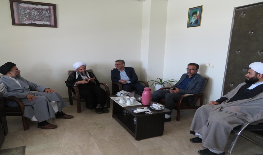 دیدارمسئول حوزه نمایندگی ولی فقیه در سازمان منابع طبیعی و آبخیزداری کشور  با رئیس سازمان و نماینده ولی فقیه در سازمان جهاد کشاورزی بوشهر