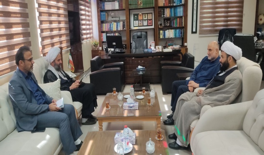 دیدار مسئول حوزه ولی فقیه سازمان منابع طبیعی و آبخیزداری کشور با استاندار بوشهر