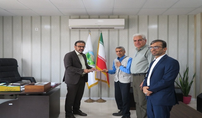 آئین نکوداشت روز خبرنگار و تقدیر از خبرنگاران در اداره کل منابع طبیعی و آبخیزداری بوشهر