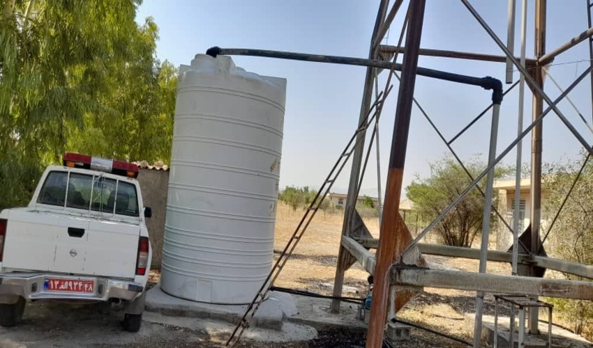 نصب مخزن ده هزار لیتری ایستگاه تولید نهال چهوک دشتستان 