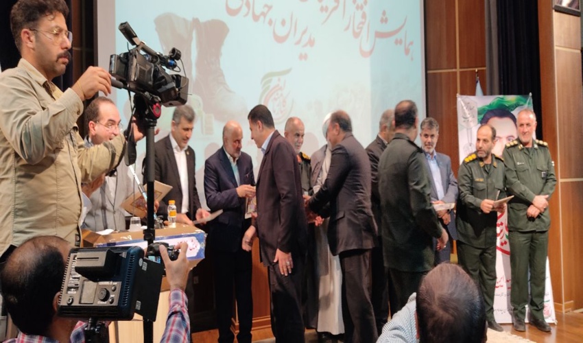 تقدیر  از بسیجیان نمونه دستگاههای اجرایی در زمینه میز خدمت 