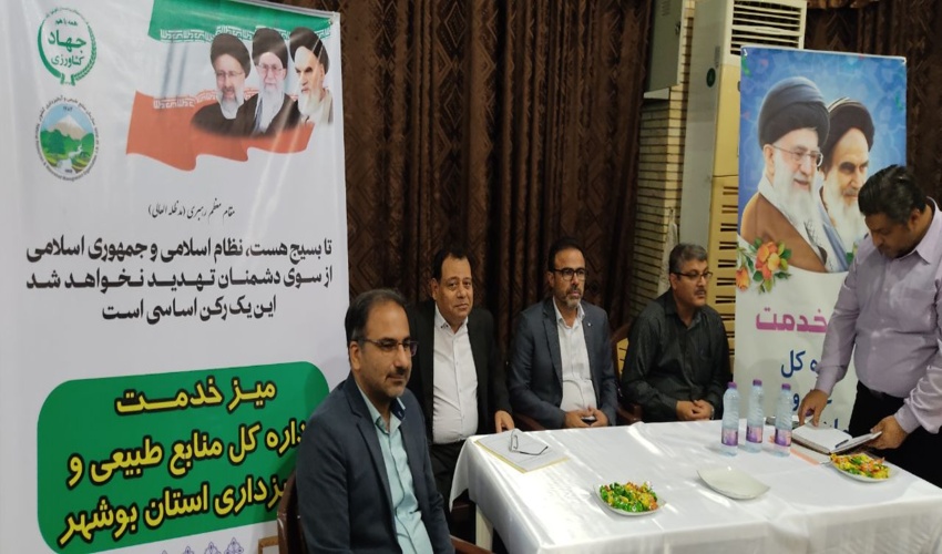  برپایی میزخدمت جهادی در مصلی نماز جمعه بوشهر به مناسبت گرامیداشت هفته بسیج