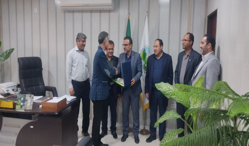  تیم دوچرخه سواری سایکل توریست لیان بوشهرمسیر بوشهر تا کیش را رکاب می زنند