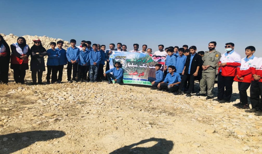 پویش حرا کاری با عنوان هم عهدی با حاج قاسم سلیمانی در بالا دست پارک مرجان شهرستا کنگان برگزار شد