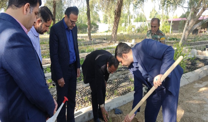 دو برنامه در راستای ترویج فرهنگ منابع طبیعی و آبخیزداری در اداره کل منابع طبیعی و آبخیزداری استان بوشهر برگزار گردید.