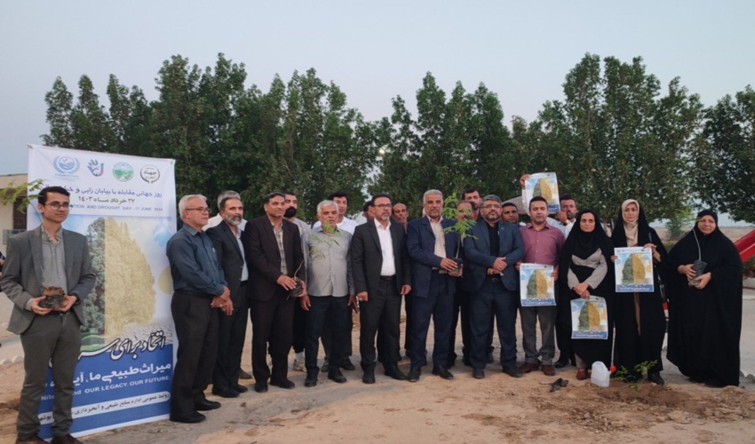 برگزاری پویش نهال کاری با عنوان شهدای خدمت در روستای دویره شهرستان بوشهر 