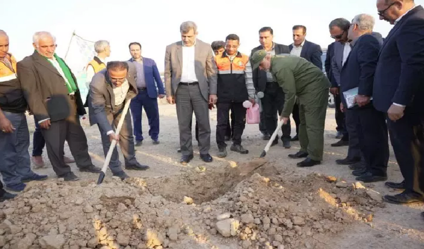 صالح رحیمی در آئین کاشت نهال در شهرستان بوشهر بیان کرد: تلاش‌ها گسترده‌ای به‌منظور توسعه کاشت نهال در کشور صورت گرفته و در بوشهر نیز شاهد اقدامات و طر