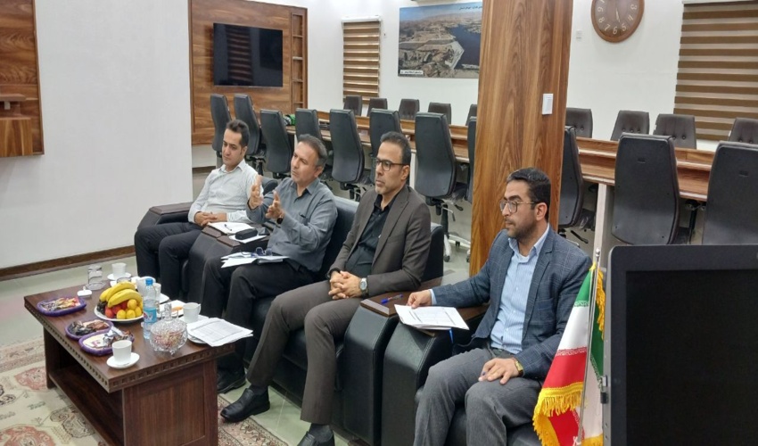  دیدار مدیر کل منابع طبیعی و آبخیزداری استان بوشهر با فرماندار شهرستان دشتستان 