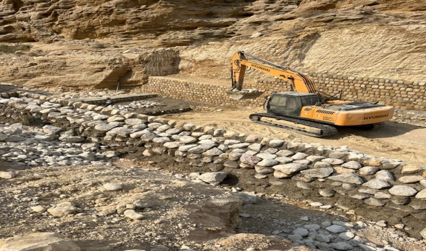 بازدید از پروژه آبخیزداری شهرستان کنگان