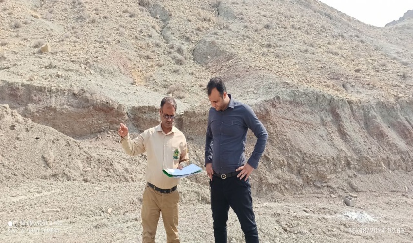 خلع ید و رفع تصرف ۲۱۳۶ متر مربع از اراضی ملی روستای بنیون خائیز در شهرستان تنگستان 