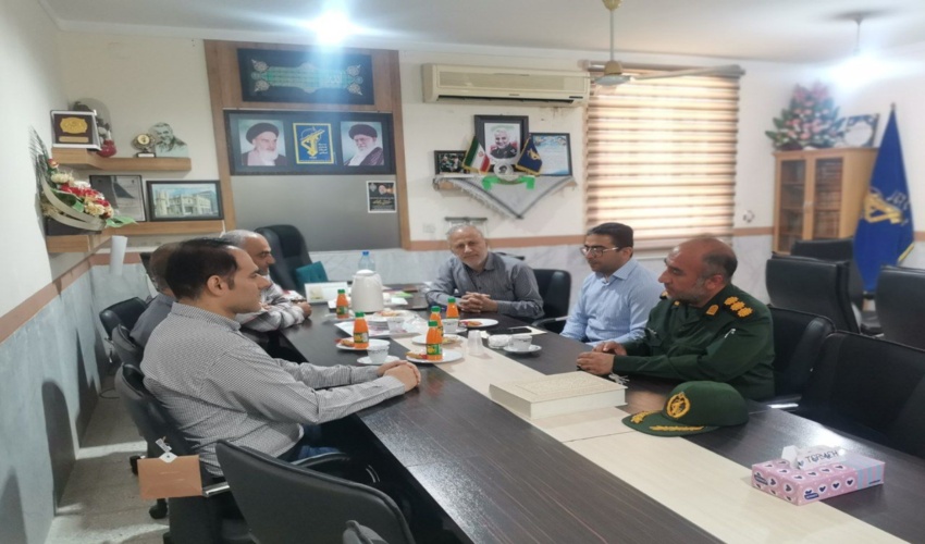 دیدار رییس اداره منابع طبیعی دشتستان با فرمانده سپاه جواد الائمه دشتستان 