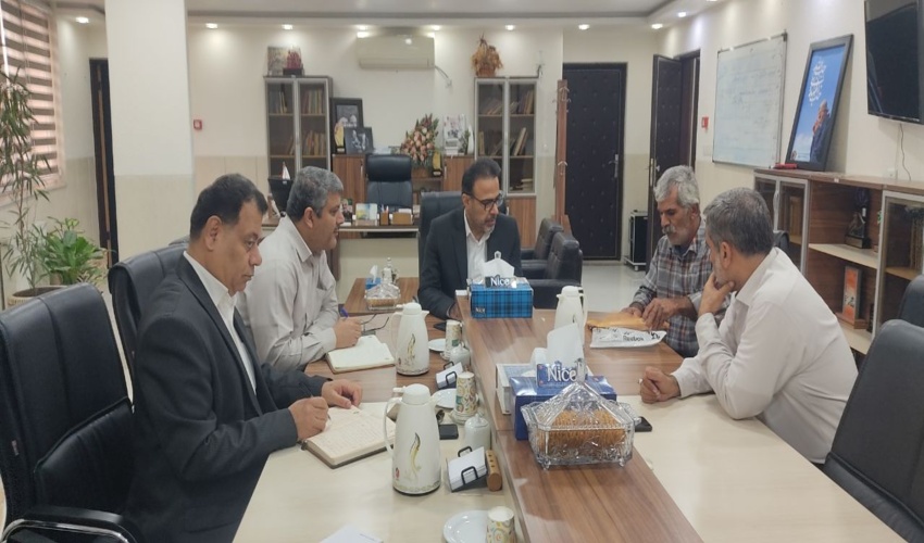 دیدار چهره به چهره عبدالحسین گرشاسبی مدیرکل منابع طبیعی و آبخیزداری استان بوشهر با جامعه ایثارگری در محل اداره کل بنیاد شهید 