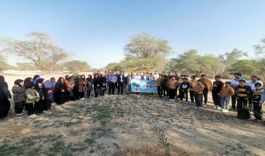 برگزاری پویش درختکاری به نام پدر در دشتستان 