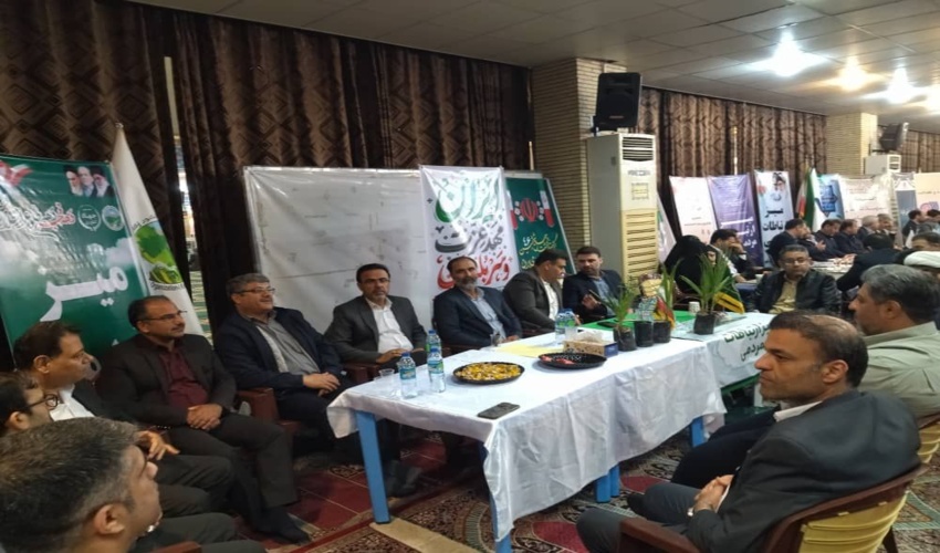 حضور مدیرکل منابع طبیعی و آبخیزداری استان بوشهر در میز خدمت ۱۹ بهمن ماه ۱۴۰۳به مناسبت ایام الله دهه مبارکه فجر