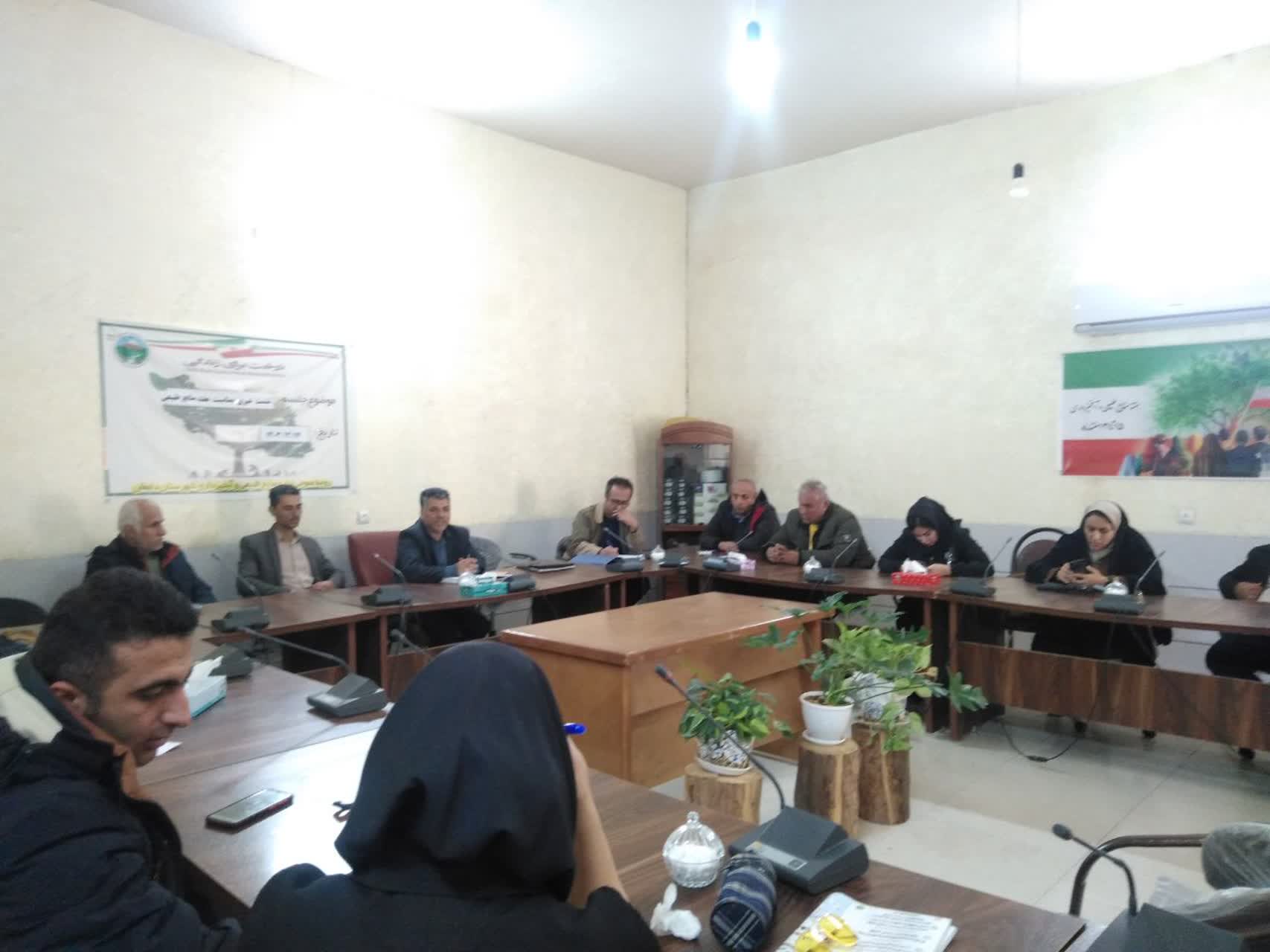 برگزاری نشست خبری ریاست و همکاران اداره منابع طبیعی دامغان در آستانه هفته منابع طبیعی 